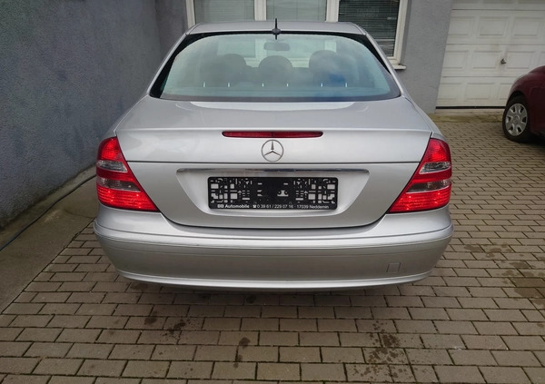 Mercedes-Benz Klasa E cena 21900 przebieg: 183406, rok produkcji 2004 z Zgierz małe 301